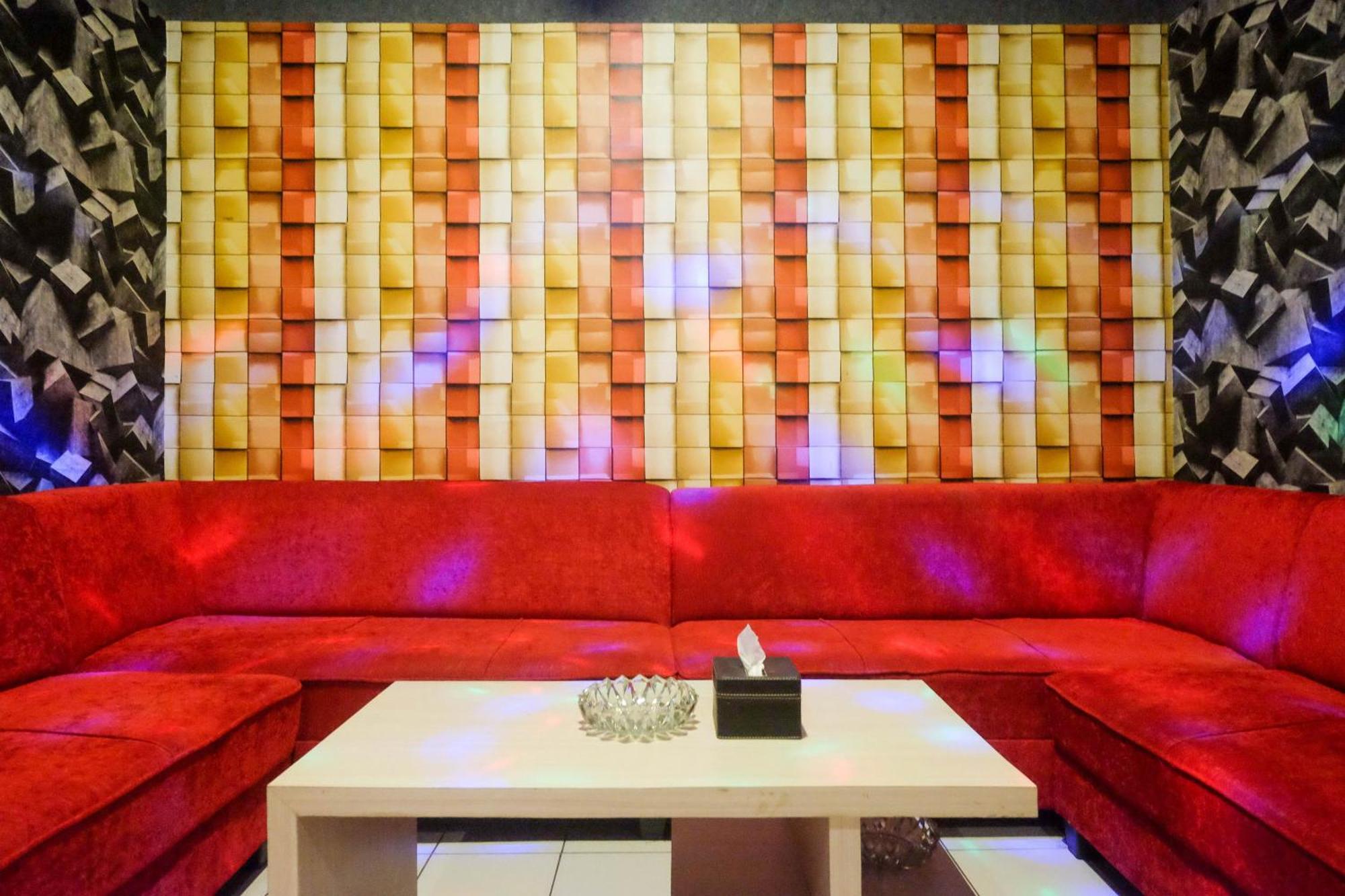Urbanview Hotel Dedy Jaya Brebes エクステリア 写真