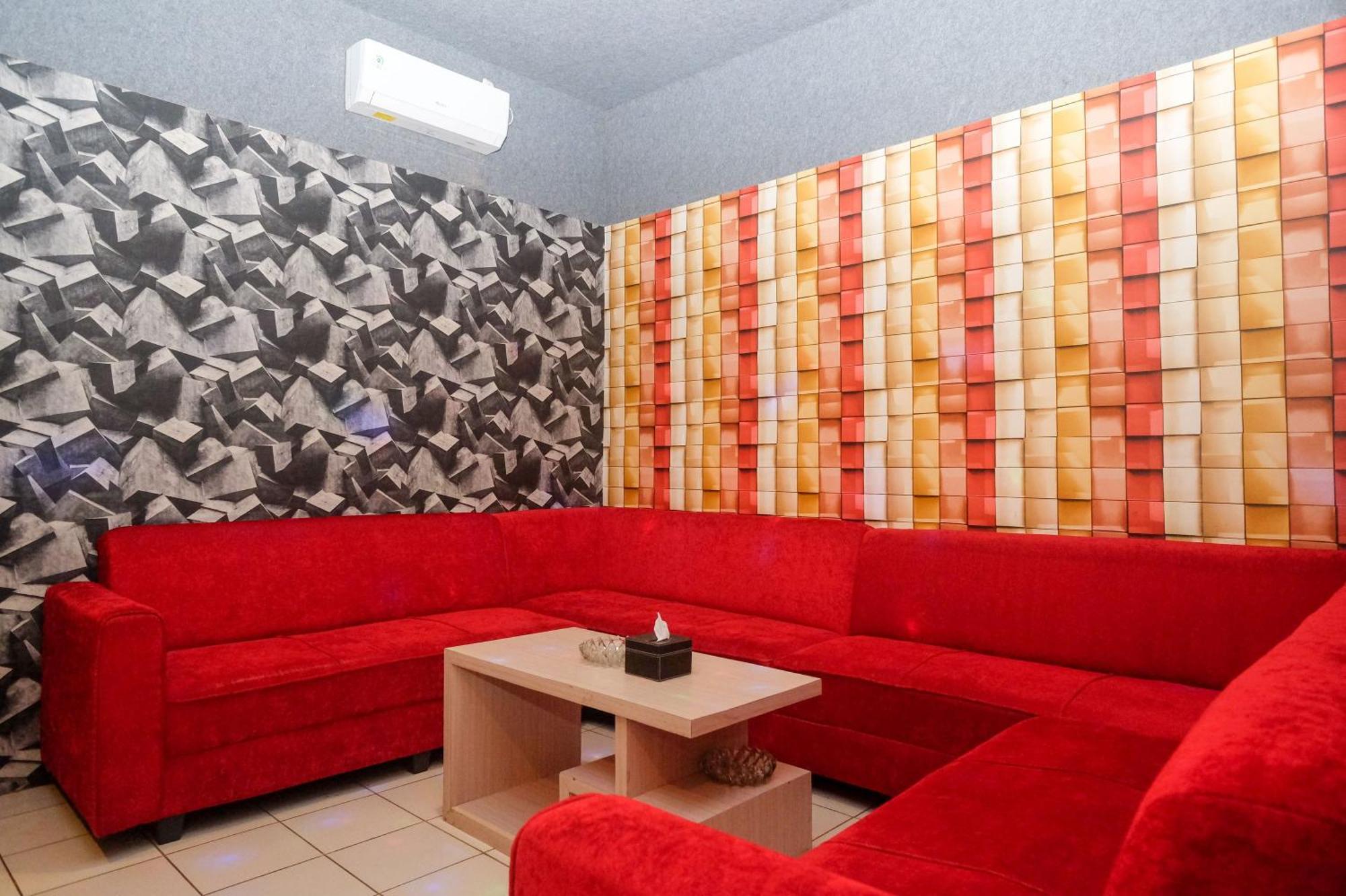 Urbanview Hotel Dedy Jaya Brebes エクステリア 写真