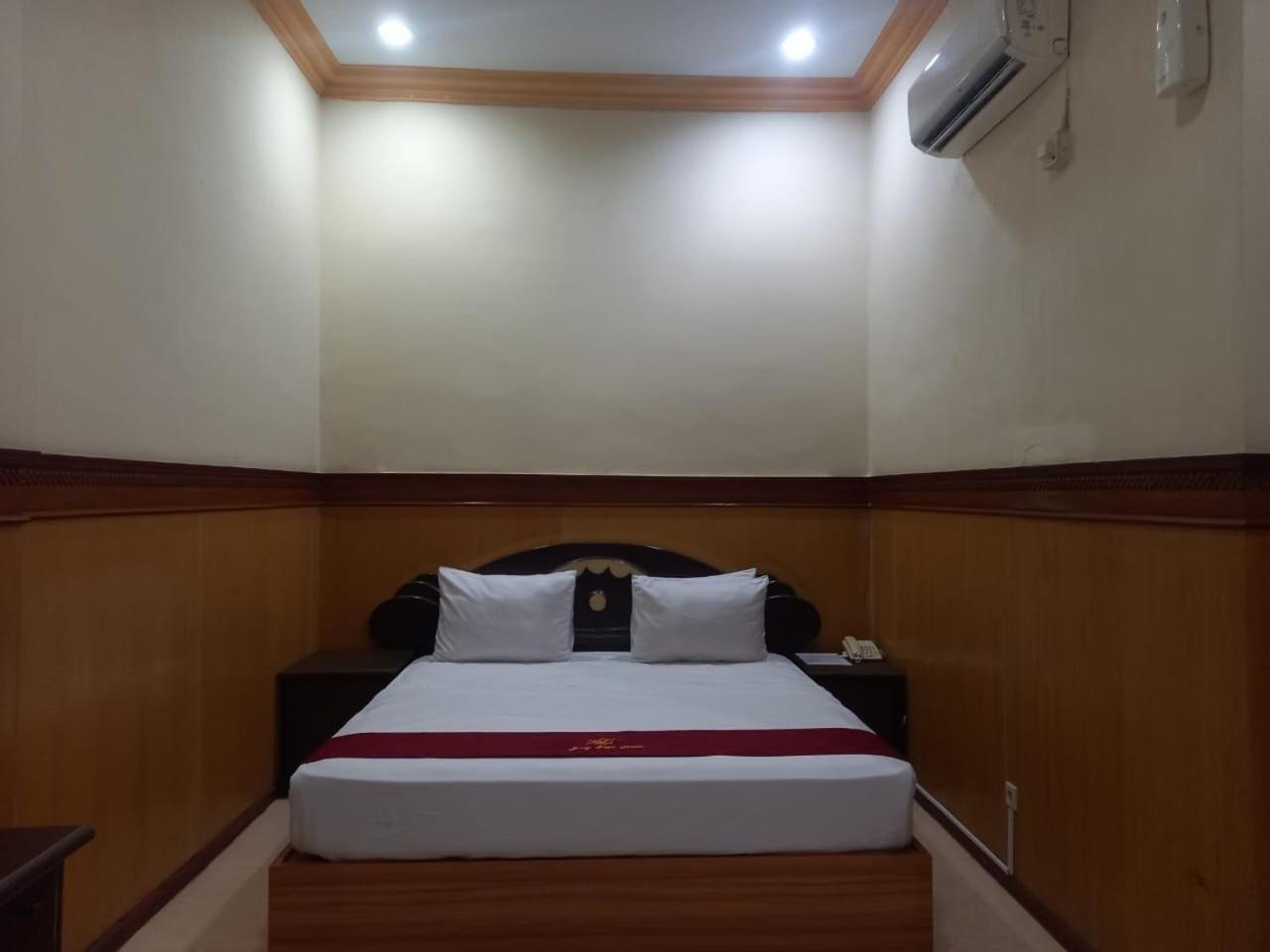 Urbanview Hotel Dedy Jaya Brebes エクステリア 写真